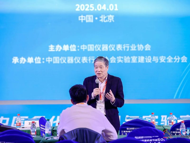 58764d689879cadb6ef9b2b9deeb4f26